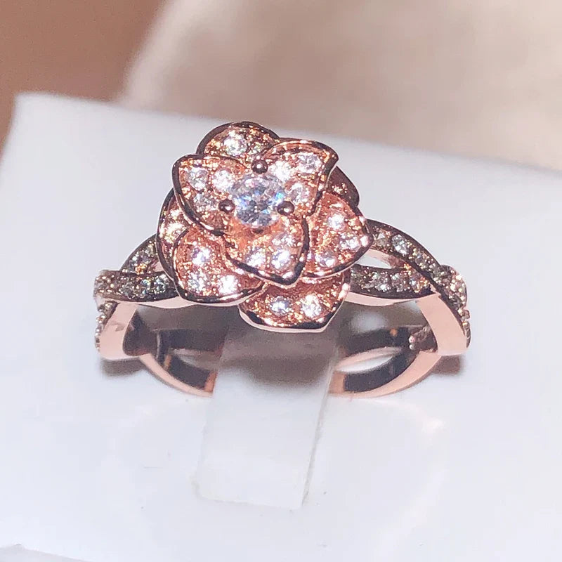 925 Sterling Silver Intertwined Rose Ring | White Zircon Cocktail Jewelry