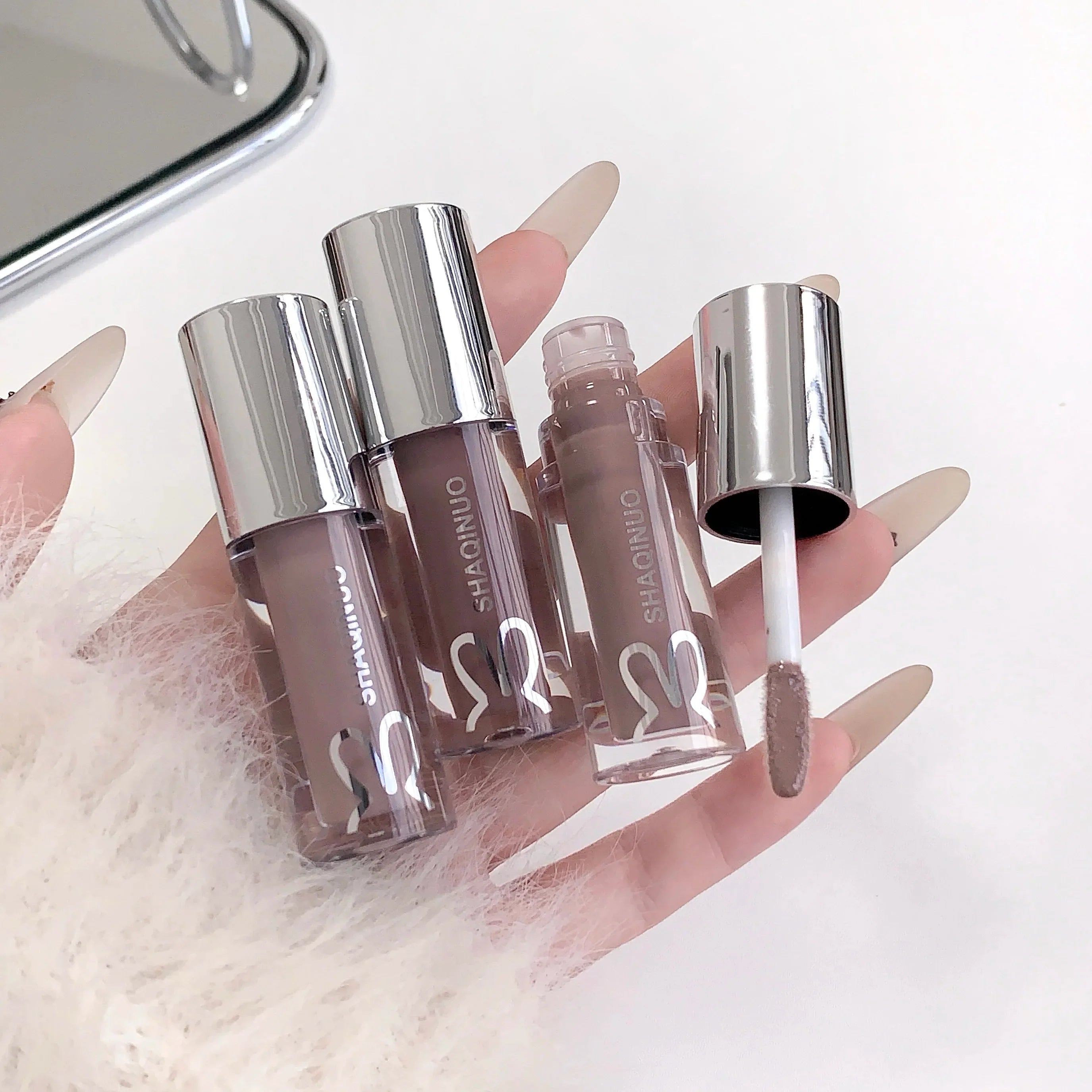 SHAQINUO Water Light Mirror Lip Gloss | Long-Lasting Moisturizing Lip Oil with Pearlescent Sparkle